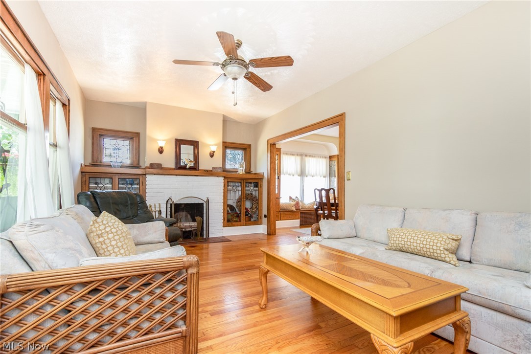 1411 Gordon Road Lyndhurst, OH 44124 - Photo 5 of 35