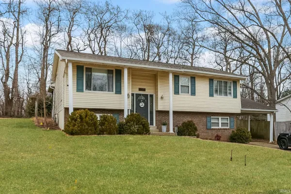 $230,000 | 6644 Concord Drive, Newburgh, IN 47630