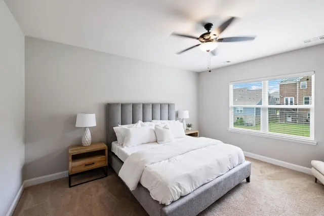 a view of a yard in front of house