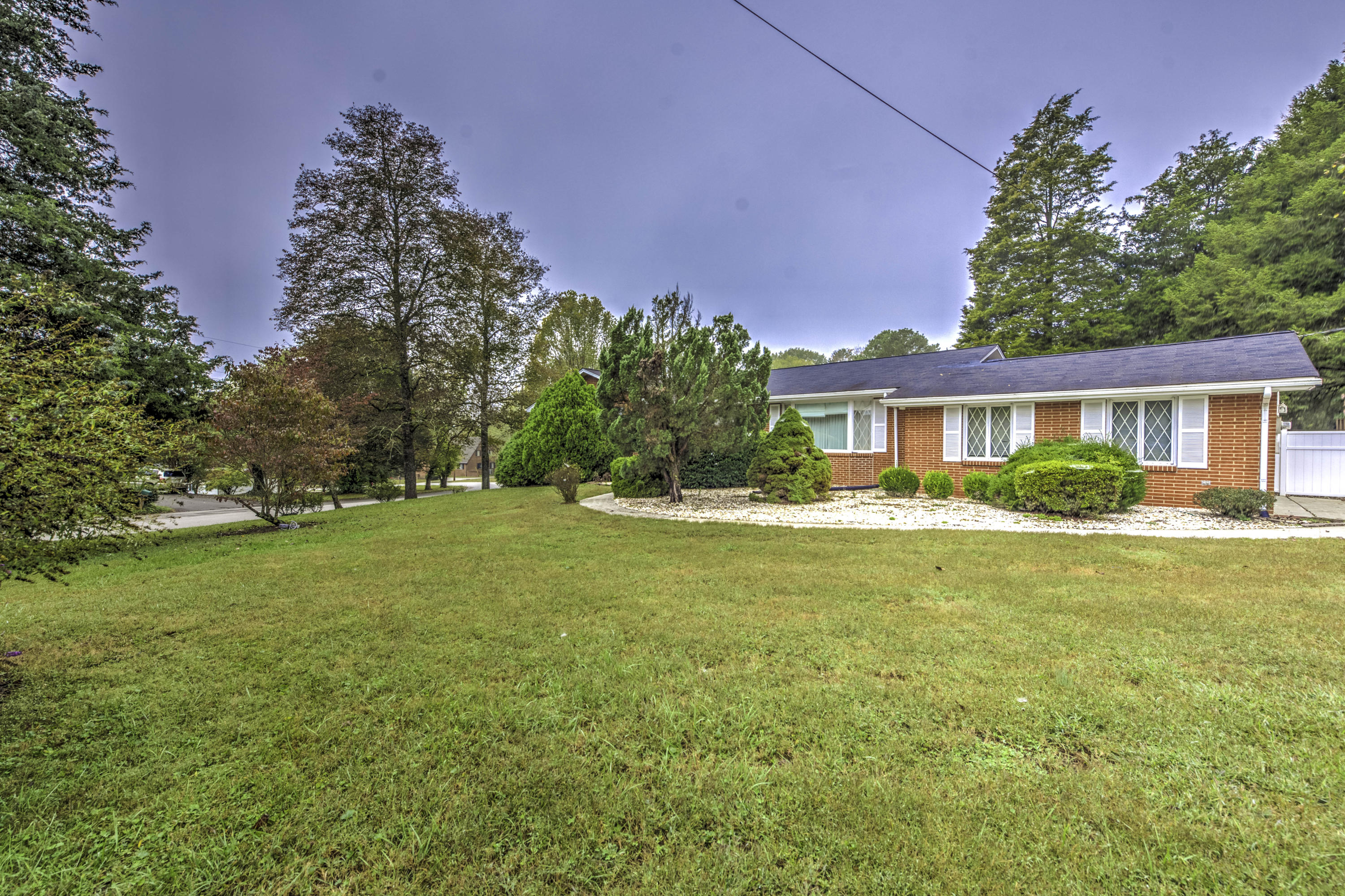 101 Case Lane Oak Ridge, TN 37830 - Photo 2 of 38 2