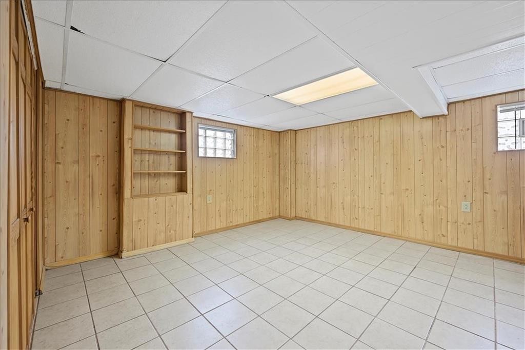 1812 Ridge Avenue Coraopolis, PA 15108 - Photo 16 of 25 Gallery Image 16