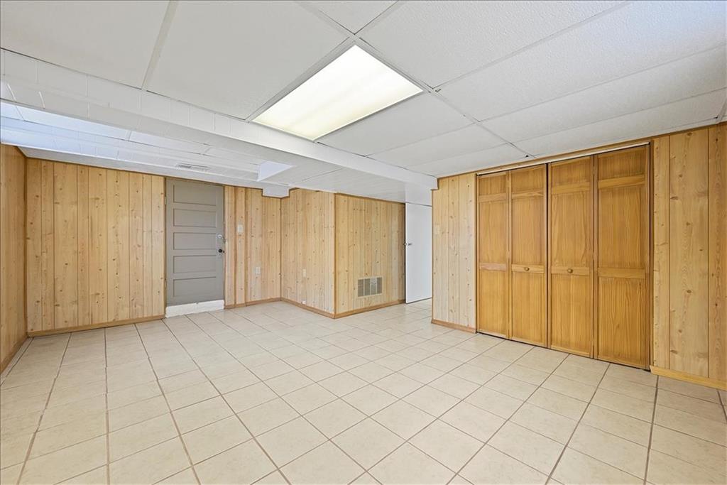 1812 Ridge Avenue Coraopolis, PA 15108 - Photo 17 of 25 Gallery Image 17