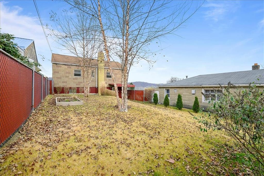 1812 Ridge Avenue Coraopolis, PA 15108 - Photo 24 of 25 Gallery Image 24