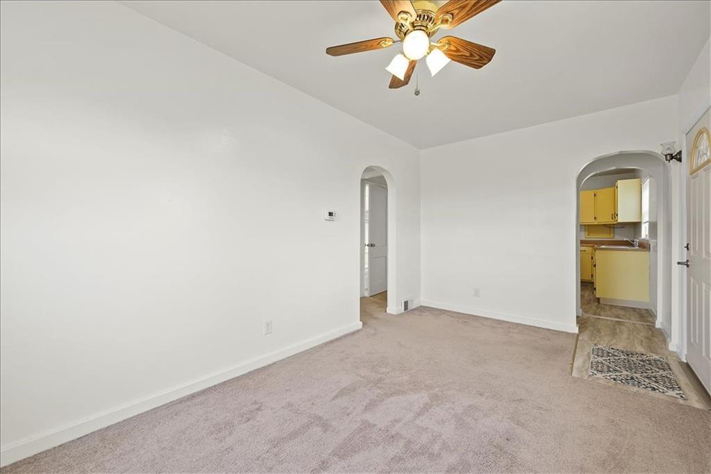 1812 Ridge Avenue Coraopolis, PA 15108 - Photo 6 of 25 Gallery Image 6