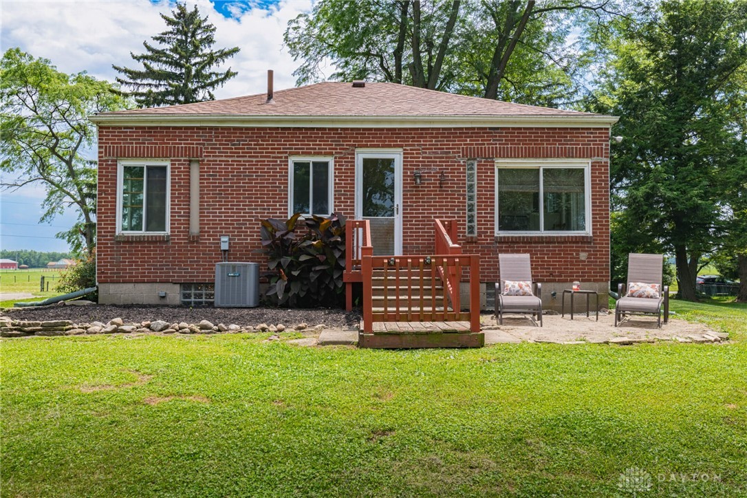 88 West Jackson Road Springfield, OH 45502 - Photo 3 of 43