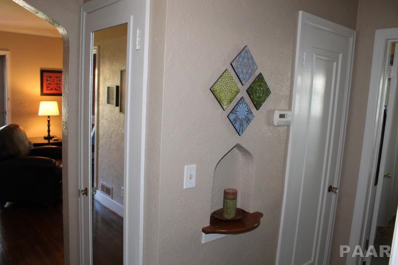 1006 West Ridge Road Peoria, IL 61614 - Photo 9 of 35 Gallery Image 9
