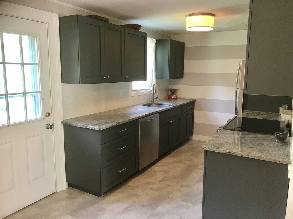 27 Plantation Road, Unit 27 Oxford, MA 01540 - Photo 4 of 25 Gallery Image 4