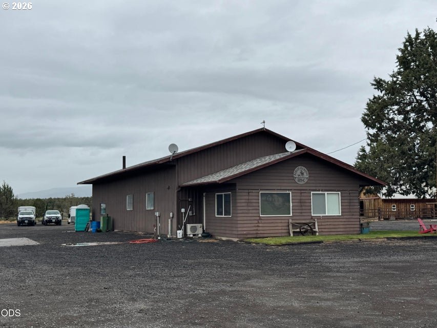 7995 Southwest Houston Lake Road Powell Butte, OR 97753 - Photo 21 of 47