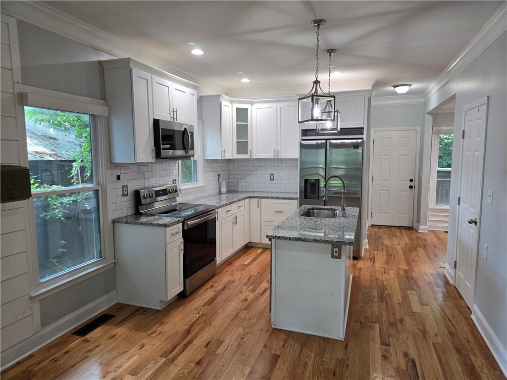 1175 Garibaldi Street Southwest Atlanta, GA 30310 - Photo 3 of 16
