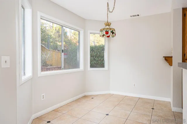 $4,650 | 9244 Calle De Vista Oeste, San Diego, CA 92129