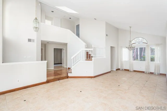 $4,650 | 9244 Calle De Vista Oeste, San Diego, CA 92129