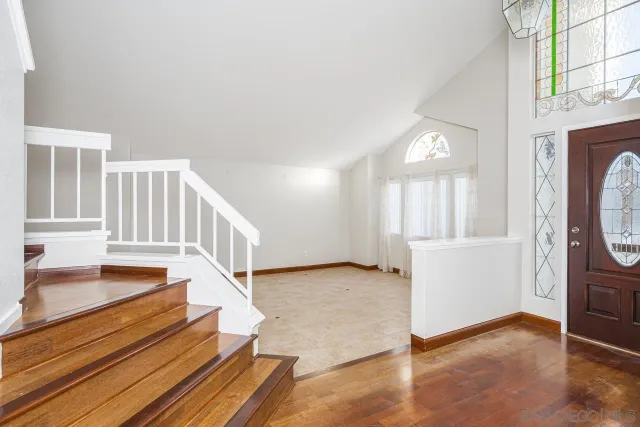 $4,650 | 9244 Calle De Vista Oeste, San Diego, CA 92129