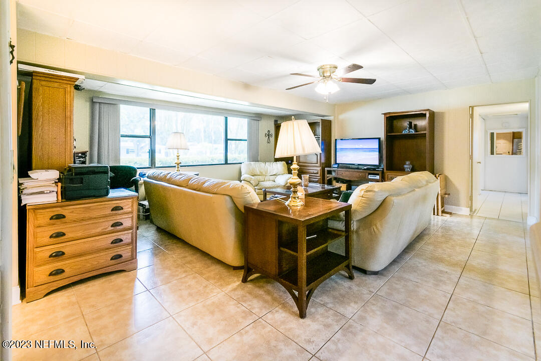 1128 Nightingale Road Jacksonville, FL 32216 - Photo 5 of 18 living room 2