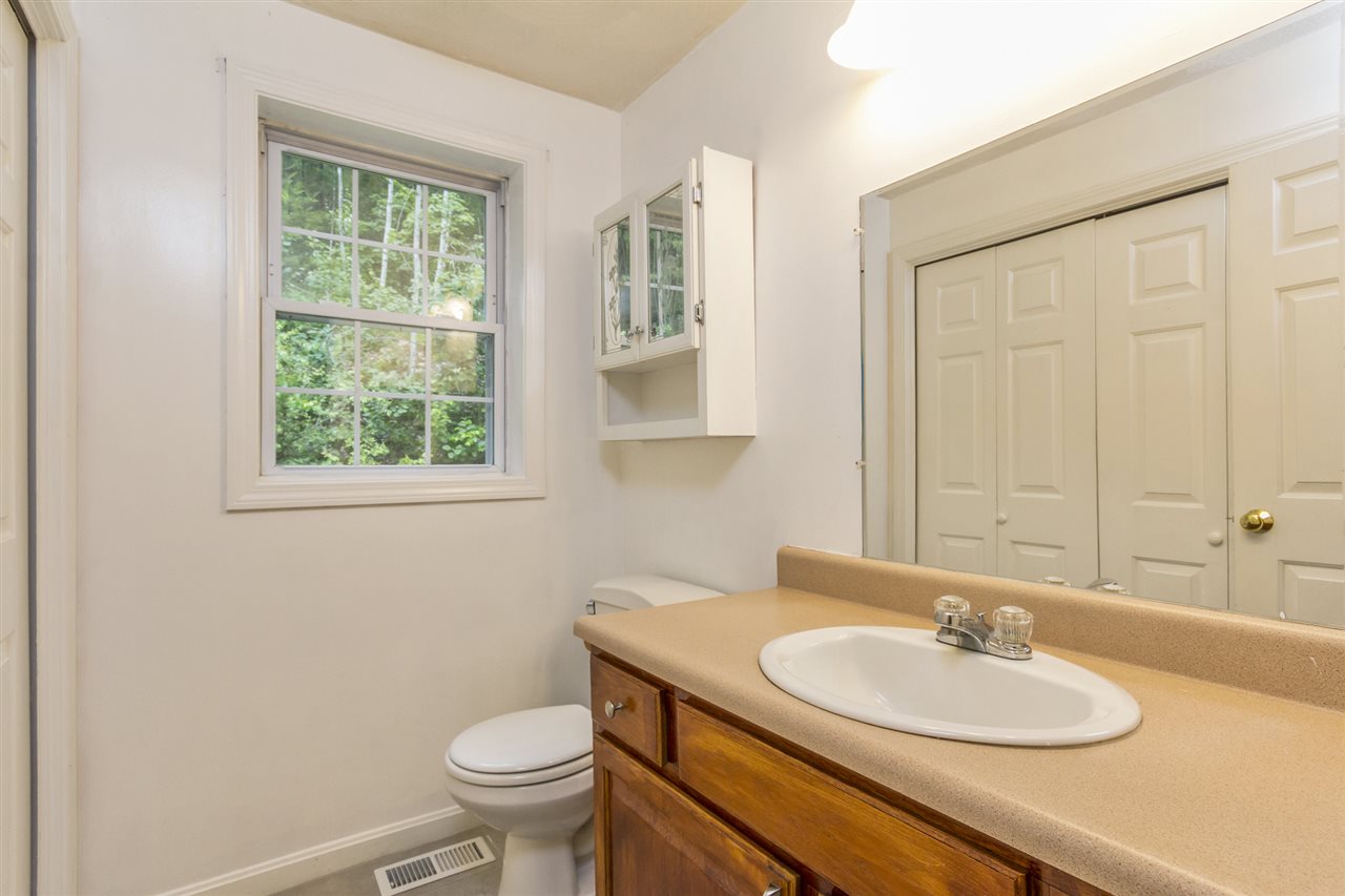 3 Benoit Avenue Pelham, NH 03076 - Photo 9 of 33 Gallery Image 9