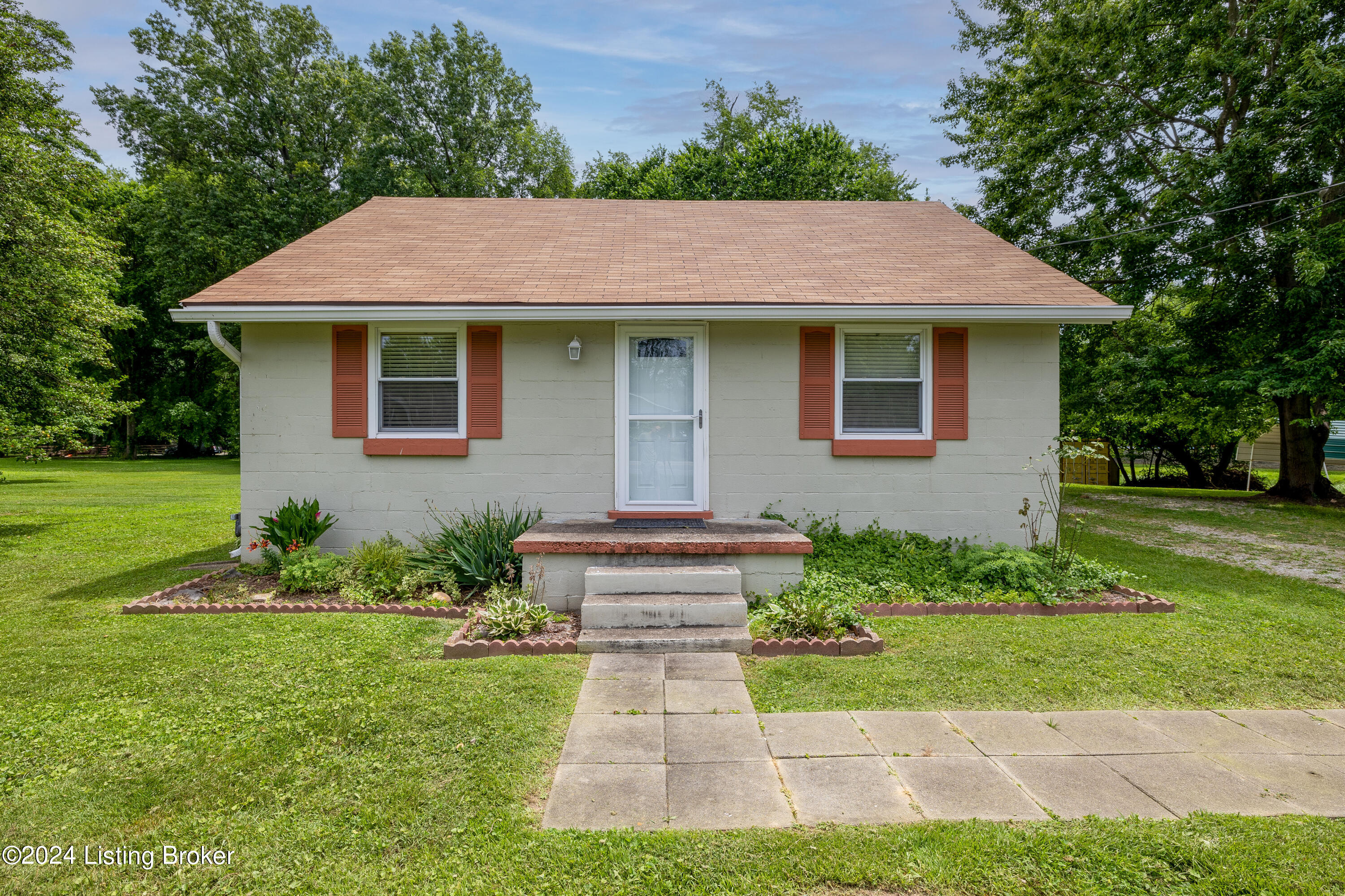 6505 Terry Road Louisville, KY 40258 - Photo 7 of 27 GE7A0844-Edit
