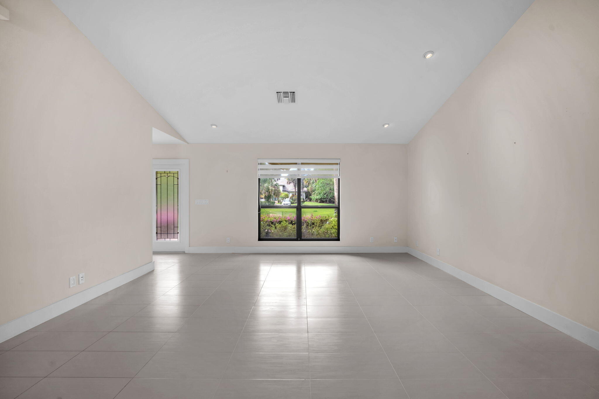 13759 Doubletree Trail Wellington, FL 33414 - Photo 28 of 76 an empty room with windows