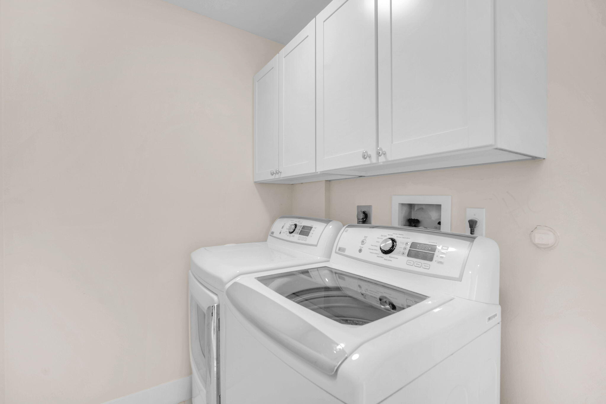 13759 Doubletree Trail Wellington, FL 33414 - Photo 59 of 76 a utility room with dryer and washer
