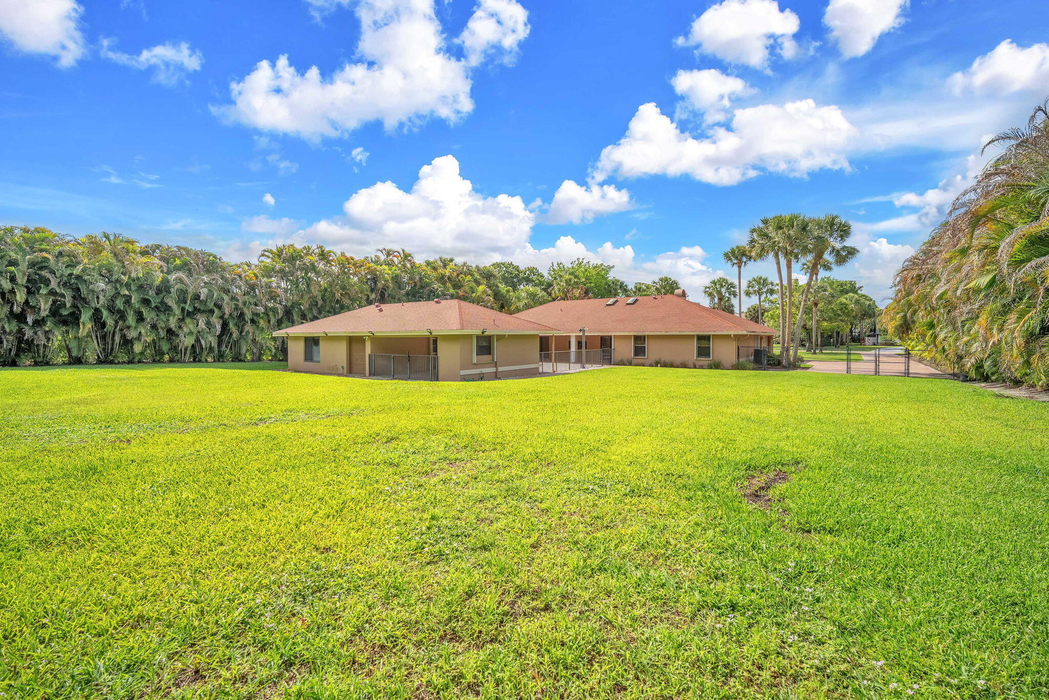 13759 Doubletree Trail Wellington, FL 33414 - Photo 8 of 76 9-web-or-mls-DSC04361