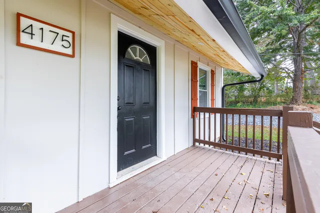 a view of outdoor space