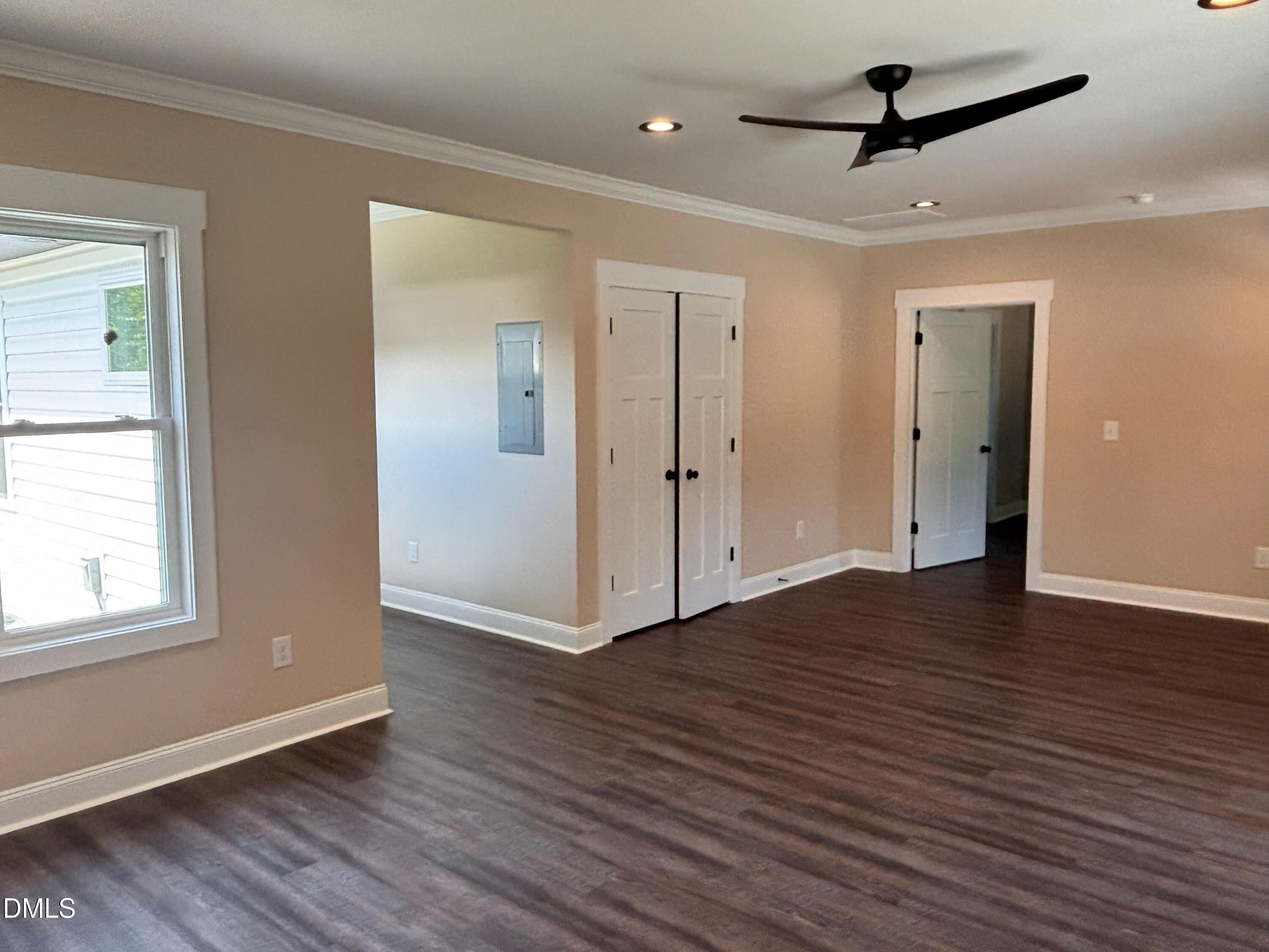 402 Poplar Street Graham, NC 27253 - Photo 5 of 29 5lr