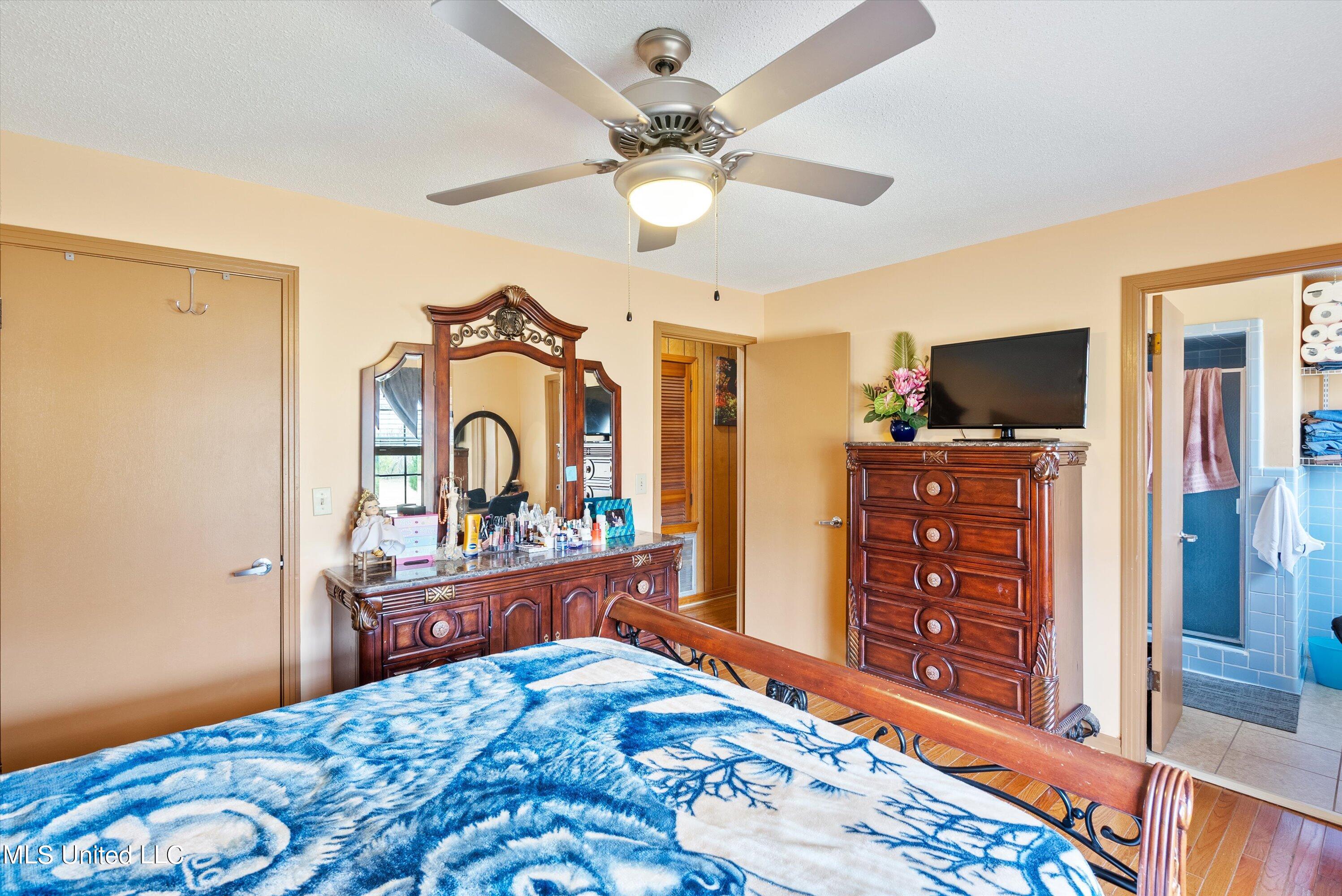 732 Victoria Road Byhalia, MS 38611 - Photo 16 of 22 16-Primary Bedroom