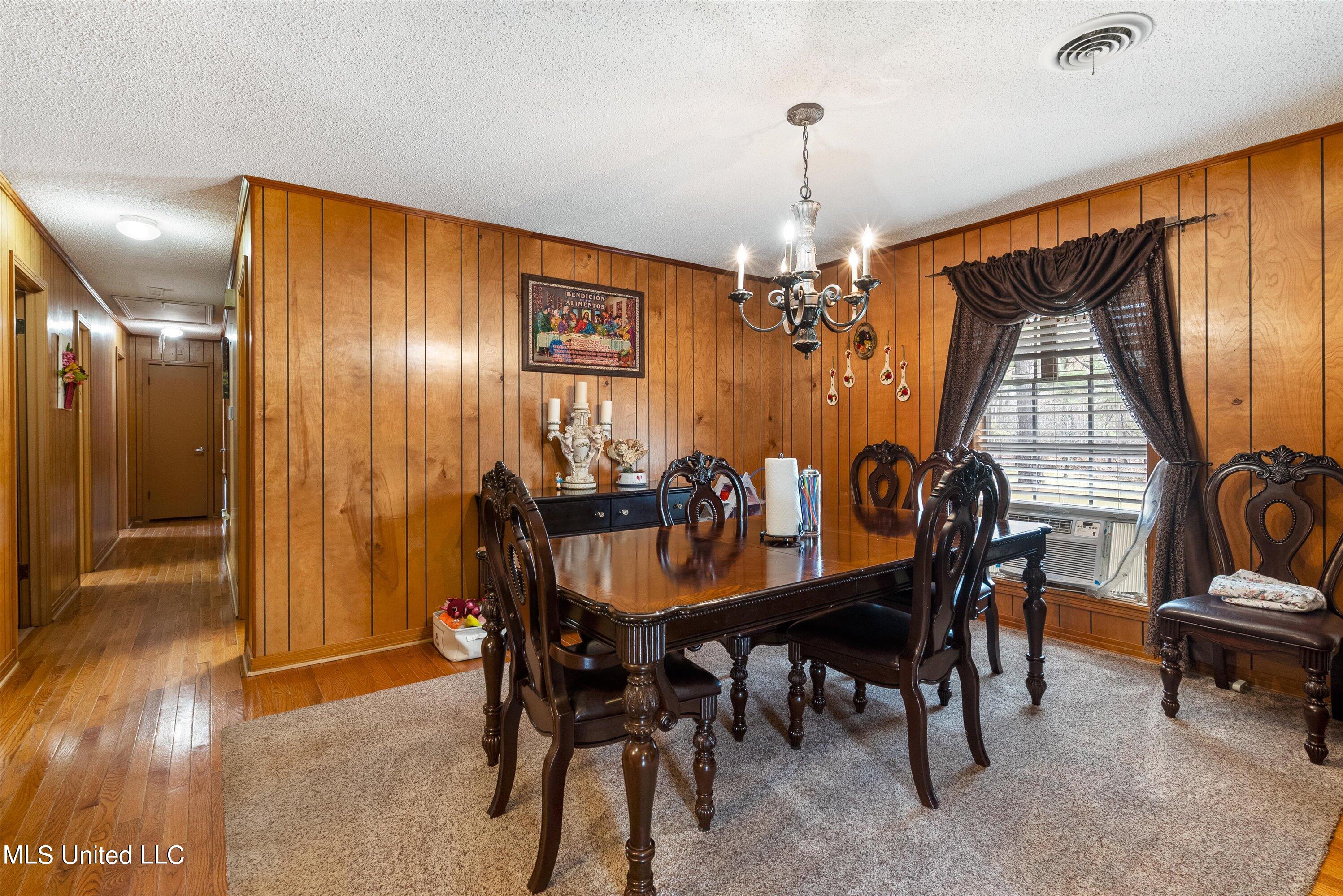 732 Victoria Road Byhalia, MS 38611 - Photo 5 of 22 06-Dining Room