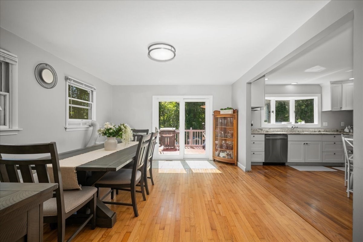 65 Carter Road Worcester, MA 01609 - Photo 8 of 36 Gallery Image 8