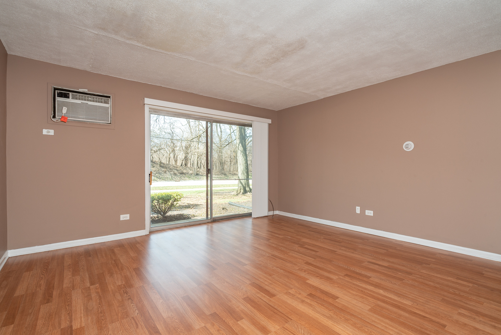 245 North Mill Road, Unit 1C Addison, IL 60101 - Photo 2 of 16