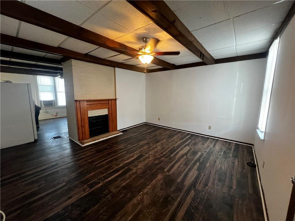 609 Addison Street Washington, PA 15301 - Photo 4 of 13 living room