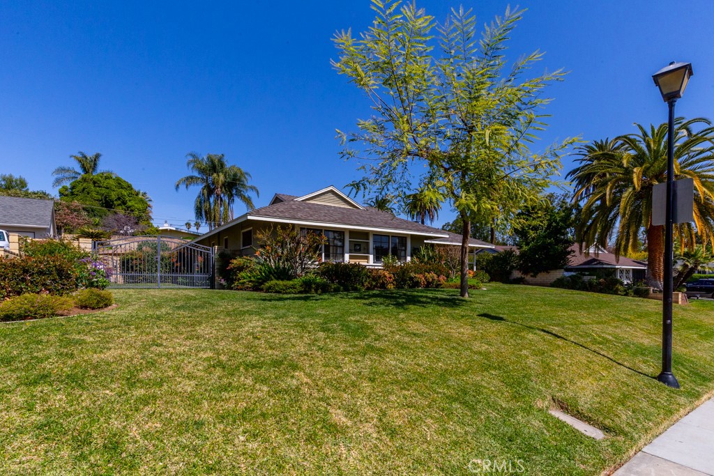 5541 Carson Road Riverside, CA 92506 - Photo 3 of 51