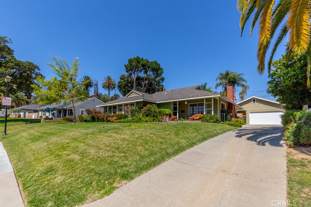 5541 Carson Road Riverside, CA 92506 - Photo 4 of 51