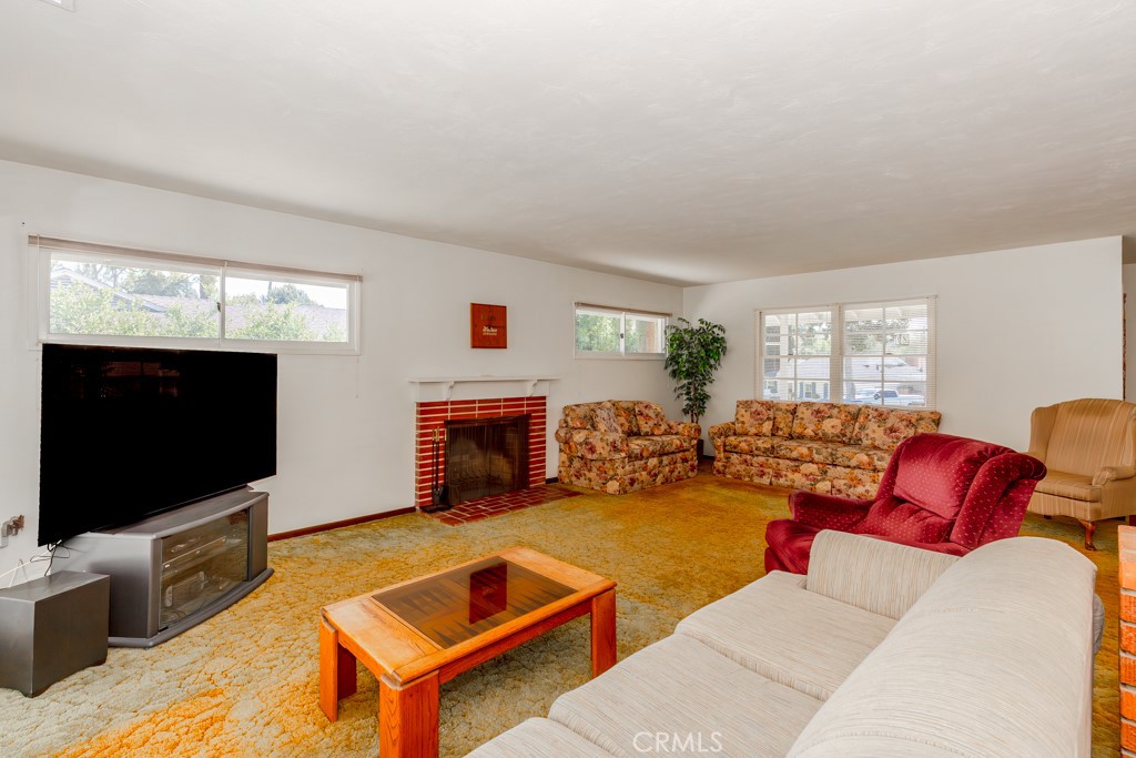 5541 Carson Road Riverside, CA 92506 - Photo 8 of 51