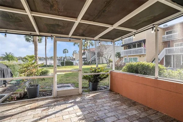 $1,750 | 2424 West Tampa Bay Boulevard, Unit I103, Tampa, FL 33607