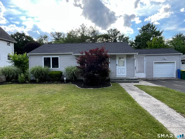 $269,900 | 367 Frost Road, Waterbury, CT 06705