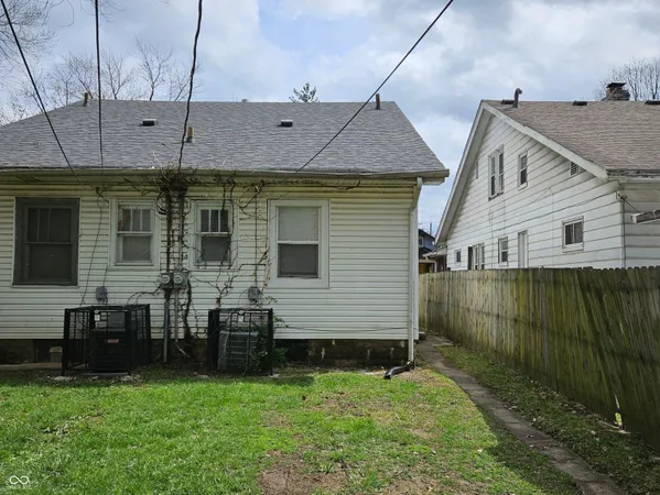 $1,050 | 2020 Adams Street, Indianapolis, IN 46218