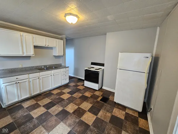 $1,050 | 2020 Adams Street, Indianapolis, IN 46218