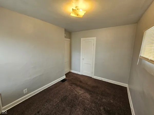 $1,050 | 2020 Adams Street, Indianapolis, IN 46218