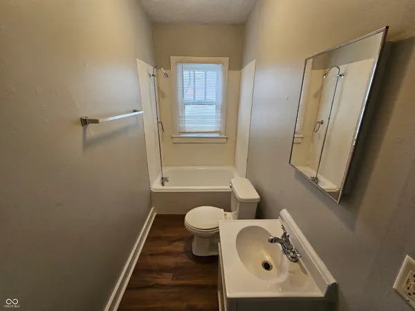 $1,050 | 2020 Adams Street, Indianapolis, IN 46218