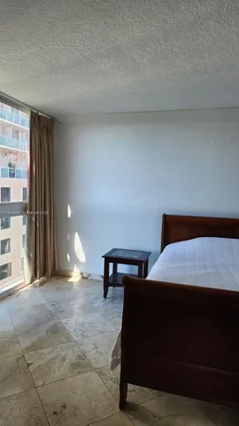 a view of livingroom with furniture