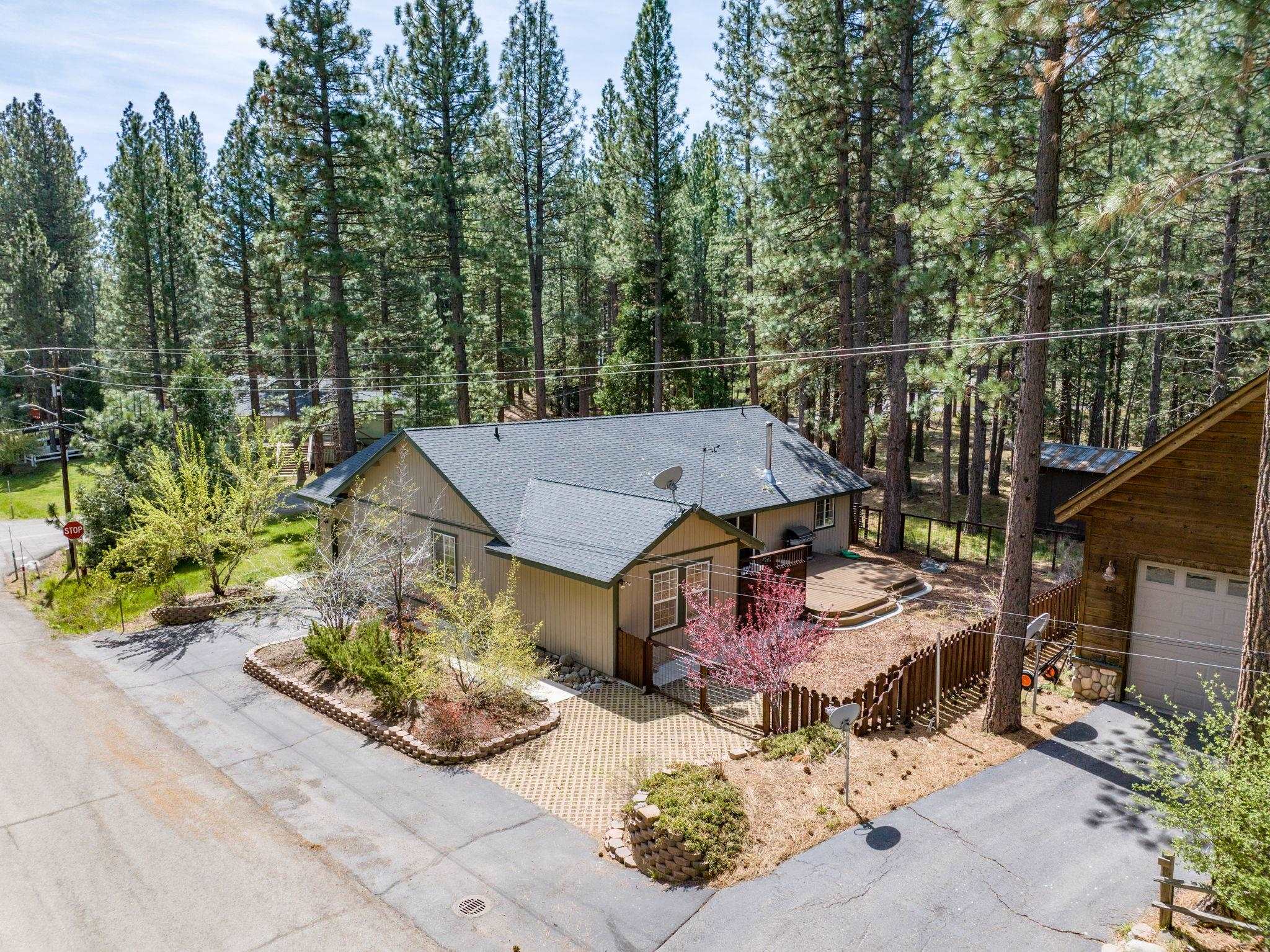 301 Mountain View Drive Calpine, CA 96124 - Photo 7 of 21