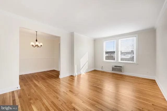 $2,000 | 922 South Washington Street, Unit 306, Alexandria, VA 22314