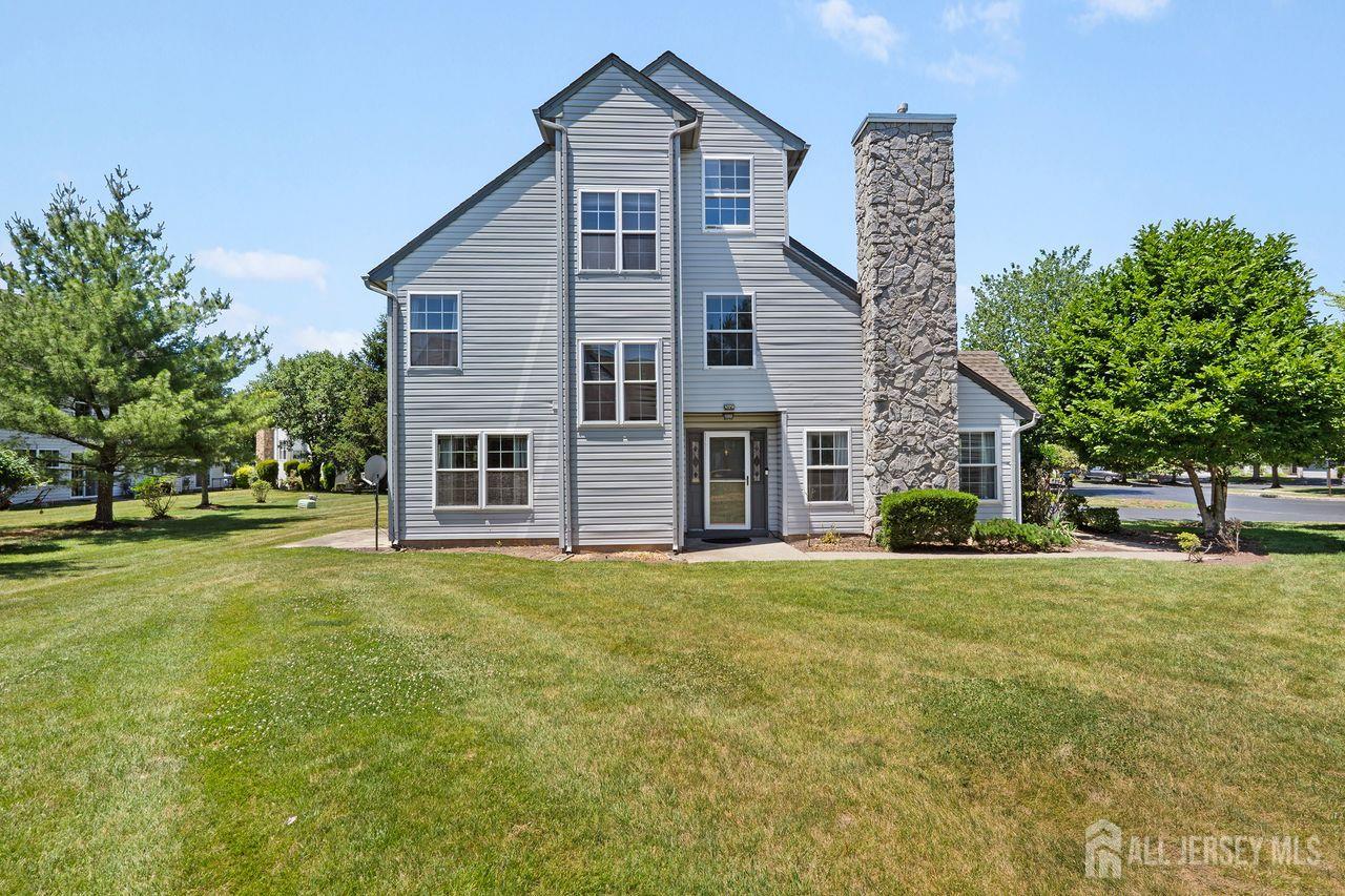 385 Draco Road Piscataway, NJ 08854 - Photo 2 of 25