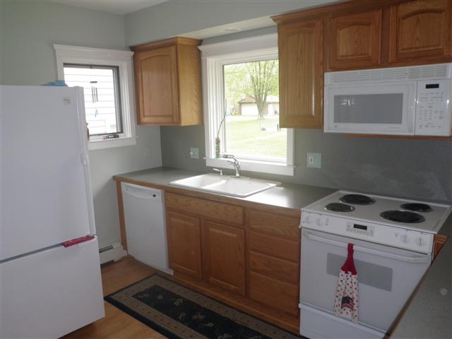 2760 Norton Lawn Street Rochester, MI 48307 - Photo 15 of 25 31069573-14.JPG