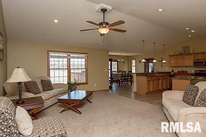 16764 Hunters Ridge Road Fulton, IL 61252 - Photo 4 of 22