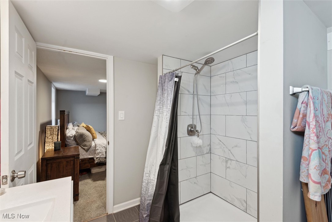 1907 Wrenford Road Cleveland, OH 44121 - Photo 28 of 34 Full Bathroom Ensuite/Lower Level