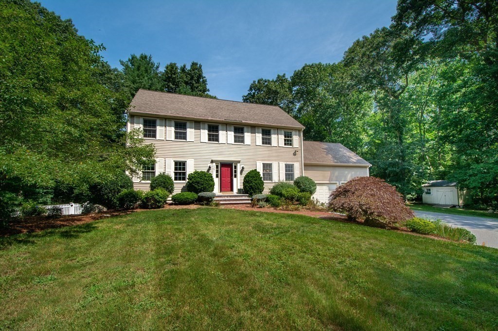 107 Old Forge Road Scituate, MA 02066 - Photo 3 of 40 Gallery Image 3