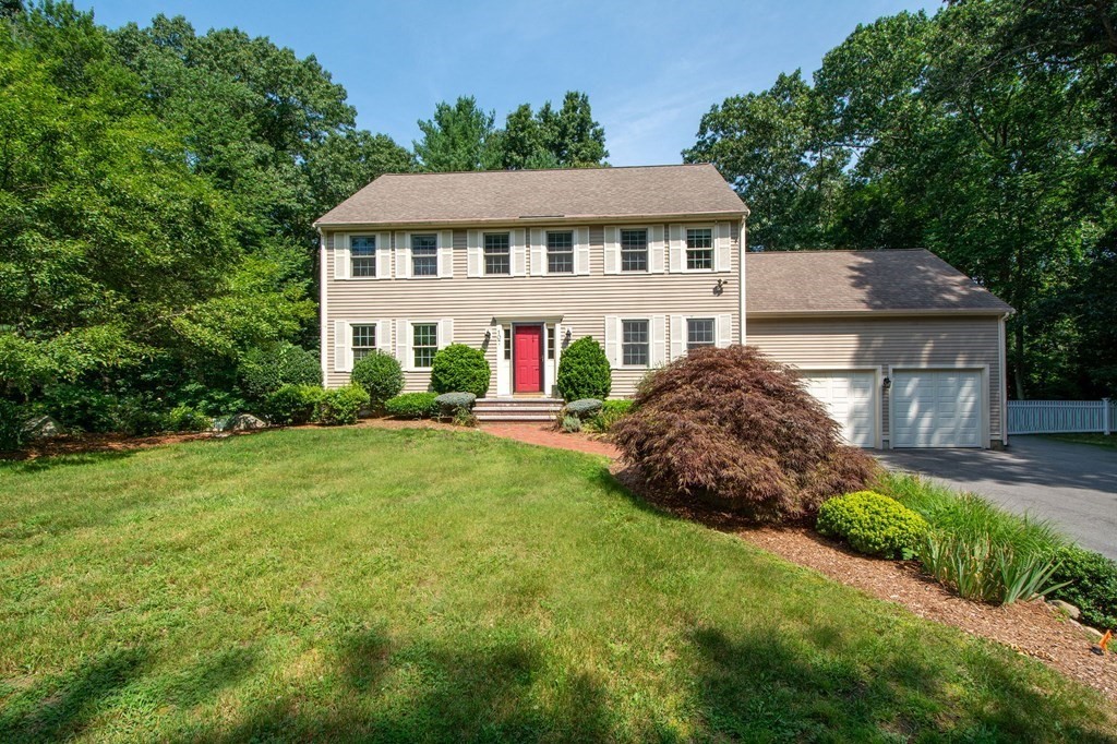 107 Old Forge Road Scituate, MA 02066 - Photo 4 of 40 Gallery Image 4