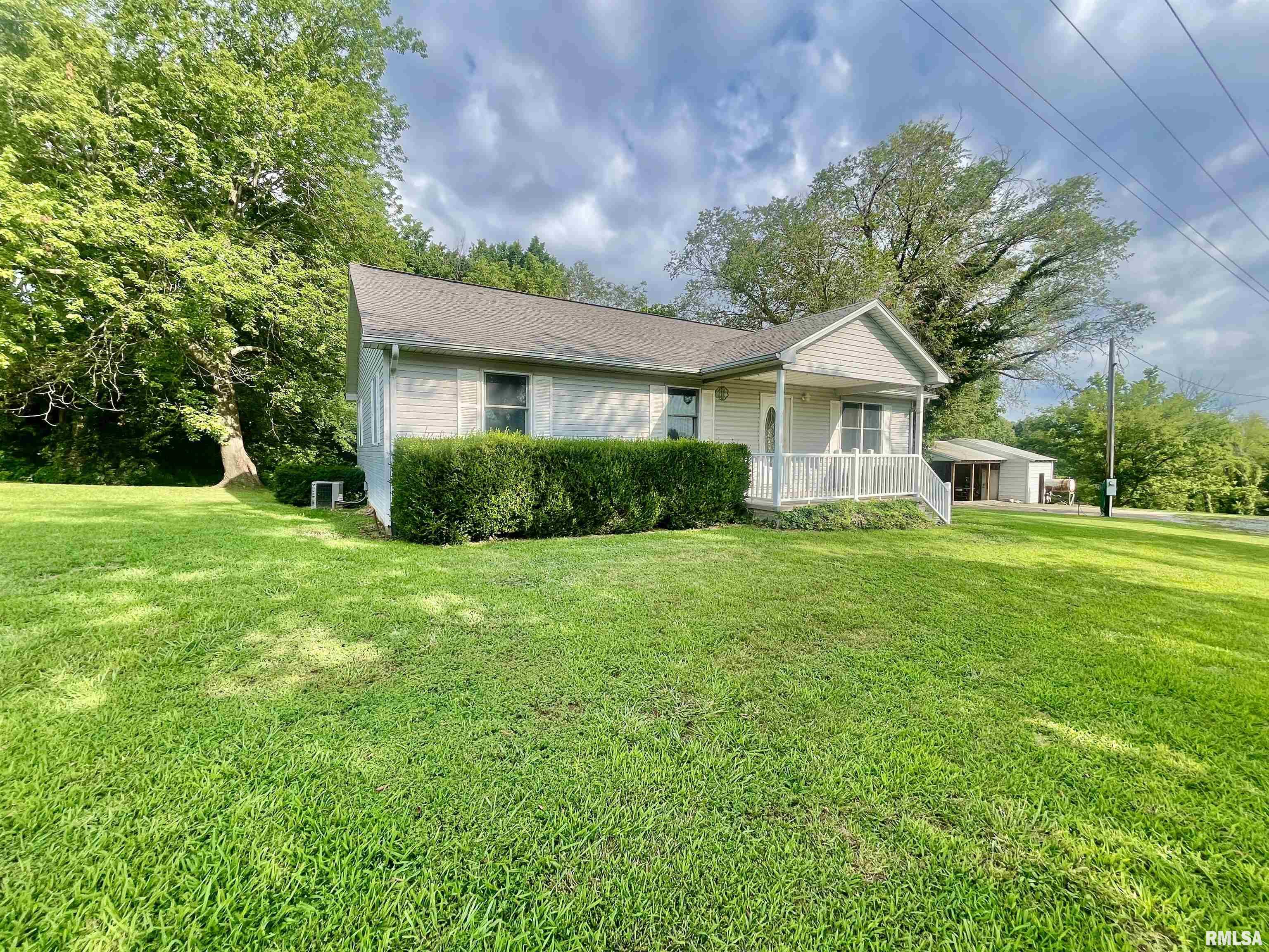 5499 Old Marion Road Metropolis, IL 62960 - Photo 3 of 38