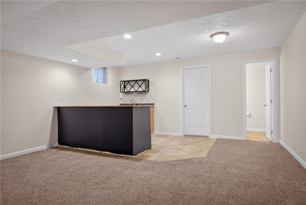 229 West Country Barn Road Houston, PA 15342 - Photo 43 of 50