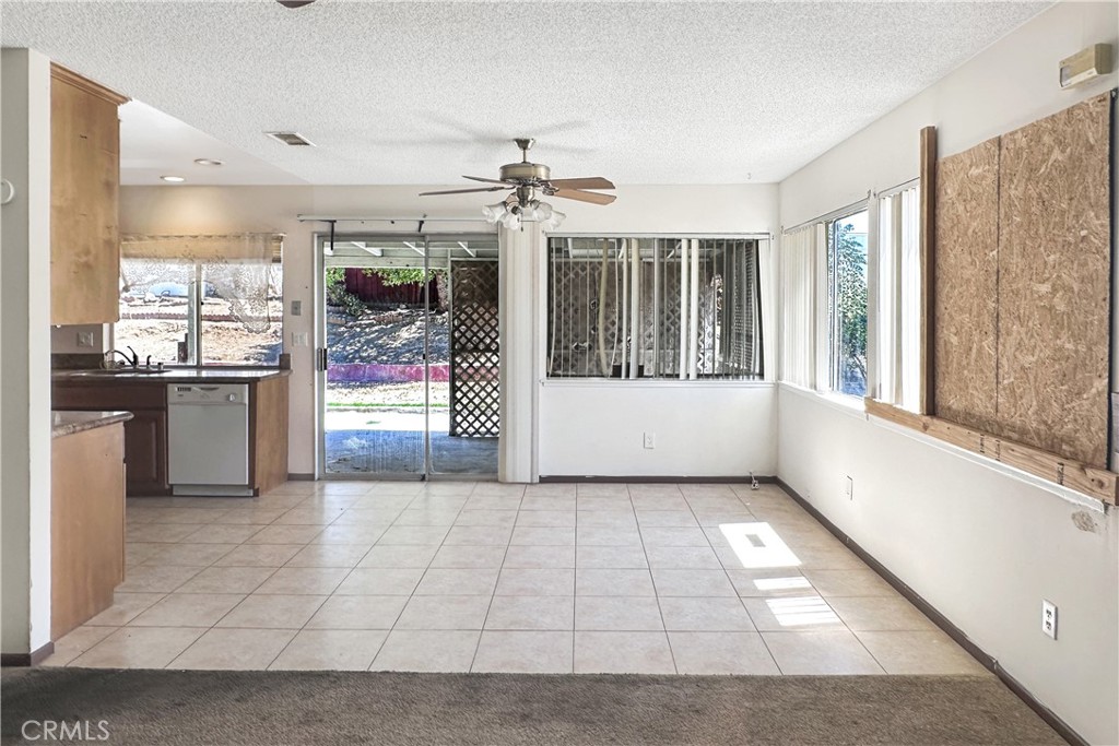 6972 Manhattan Drive Riverside, CA 92506 - Photo 6 of 25 Dining Area